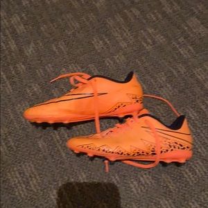 Hypervenom 2 low size 5Y